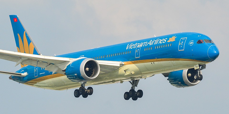 Hãng Vietnam Airlines thoái 35 triệu USD vốn góp tại Cambodia Angkor Air