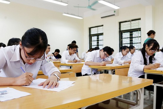 Đề thi Toán chính thức vào lớp 10 của Hà Nội năm 2022