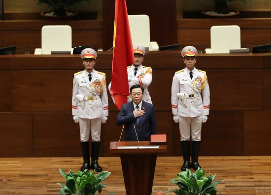 Chủ tịch Quốc hội Vương Đình Huệ: Hoàn thiện toàn diện, đồng bộ thể chế phát triển đất nước