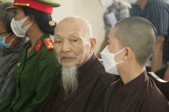 Xét xử vụ Tịnh thất Bồng Lai: Ông Lê Tùng Vân và các bị cáo bị đề nghị mức án nào?