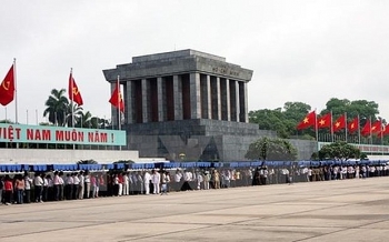 Visits to Ho Chi Minh Mausoleum suspended over epidemic concerns
