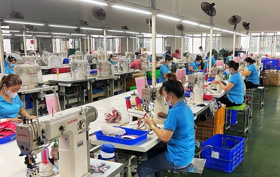 Công đoàn Công Thương Việt Nam: Hơn 68 tỷ đồng hỗ trợ người lao động, tuyến đầu chống dịch Covid-19