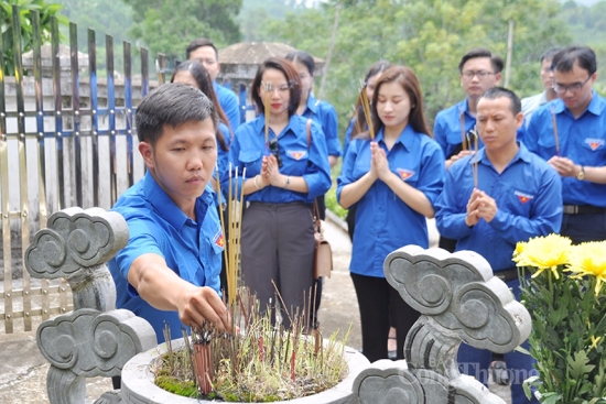 Hành trình “Về nguồn” của Đoàn thanh niên Bộ Công Thương