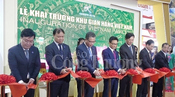 Phó Thủ tướng Vũ Đức Đam khai trương Khu gian hàng Việt Nam tại CAEXPO 2019
