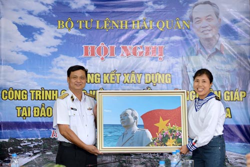 Khen tặng công trình công viên Đại tướng Võ Nguyên Giáp trên đảo Sơn Ca