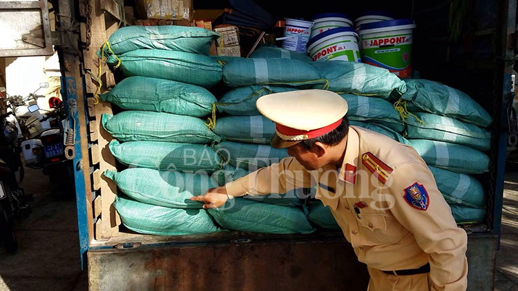 Đà Nẵng: Tạm giữ gần 1 tấn bột ngọt không rõ nguồn gốc xuất xứ