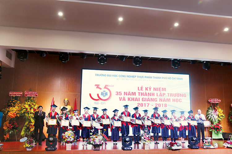 Trường Đại học Công nghiệp thực phẩm TP. Hồ Chí Minh chuyển biến tích cực nhờ cơ chế mới