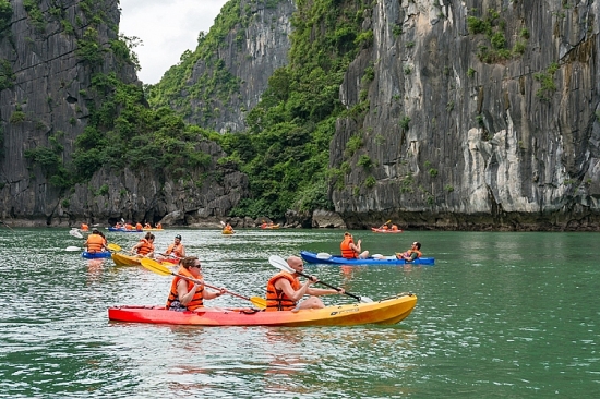 “Kết bè vượt bão” giúp doanh nghiệp du lịch trụ vững trong đại dịch Covid-19