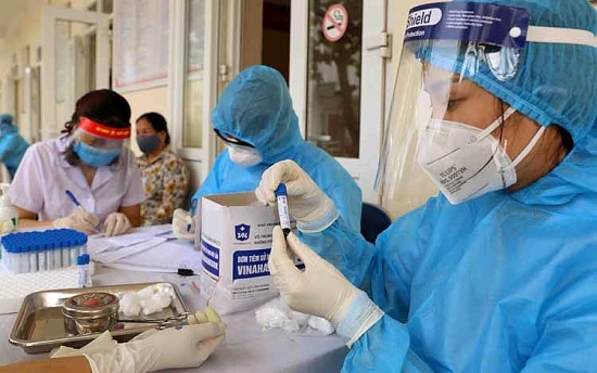 BHXH Việt Nam: Tạm ứng kinh phí để kịp thời xét nghiệm Covid-19 cho người có bảo hiểm y tế