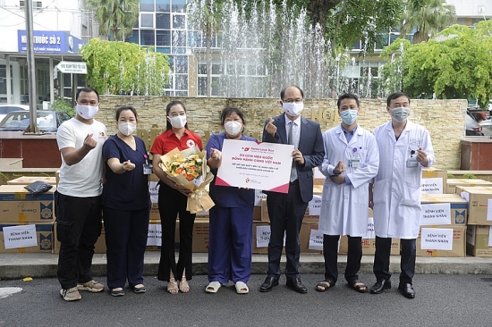 Ngành du lịch Hàn Quốc đồng hành cùng y tế Việt Nam chống dịch Covid-19