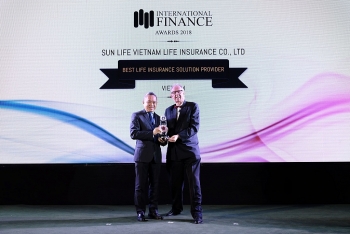 Sun Life nhận giải thưởng Công ty Cung cấp Giải pháp Bảo hiểm Nhân thọ tốt nhất Việt Nam 2018