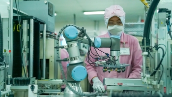 Cobots- Improving Access to Industry 4.0