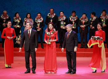 NPK Cà Mau nhận giải thưởng Bông lúa vàng Việt Nam lần thứ III năm 2018