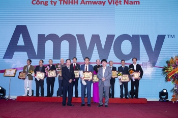 Amway Việt Nam được vinh danh vì những đóng góp trong giáo dục chăm sóc sức khỏe cộng đồng