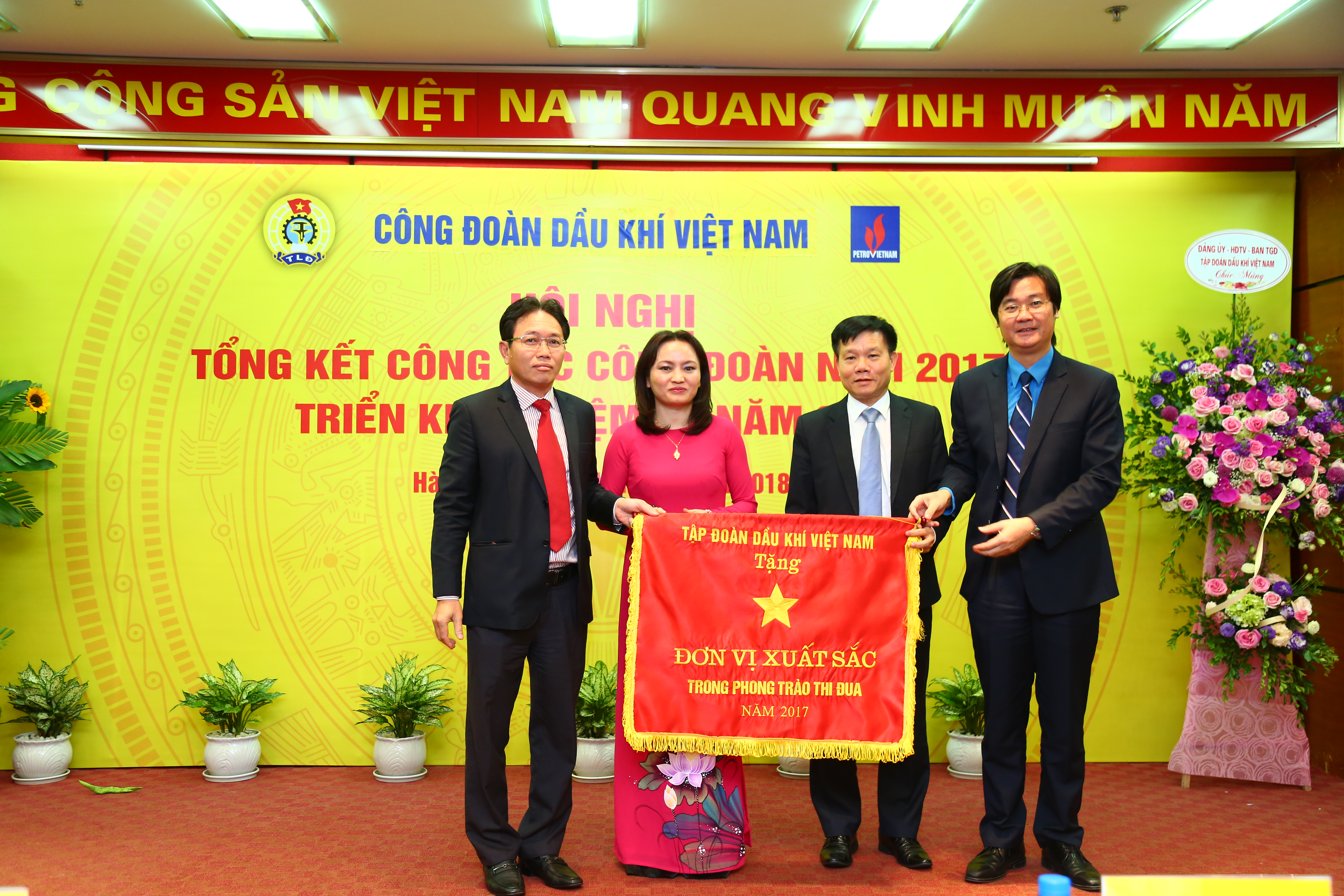 Công đoàn Dầu khí Việt Nam - Điểm sáng trong các phong trào vì người lao động