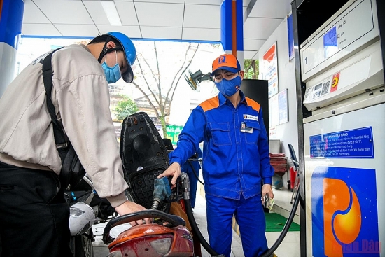 Giá xăng dầu Việt Nam nằm trong mức trung bình thế giới