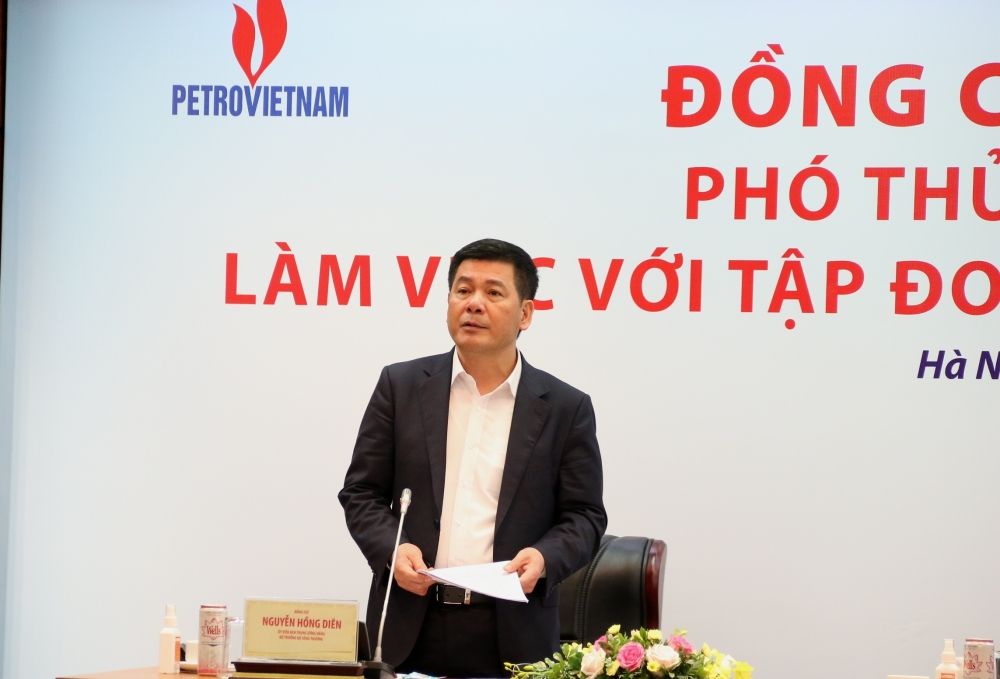Bộ trưởng Bộ Công Thương Ngueyenx Hồng Diên phát biểu tại buổi làm việc