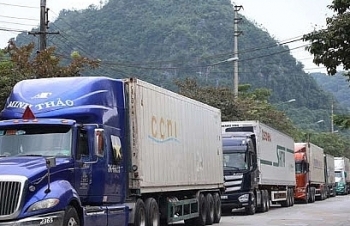 Số lượng xe hàng xuất nhập khẩu qua các cửa khẩu phía Bắc giảm nhẹ