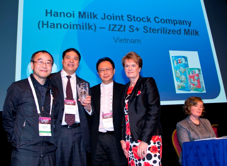 Sữa IZZI đoạt giải thưởng Công nghiệp thực phẩm toàn cầu