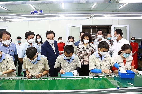 Lãnh đạo tỉnh Bắc Ninh và Ban lãnh đạo Samsung Việt Nam thăm, làm việc và đánh giá kết quả cải tiến của hai doanh nghiệp tham gia vào “Chương trình tư vấn cải tiến doanh nghiệp nội địa”