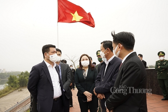 Bộ trưởng Nguyễn Hồng Diên: "Hàng hoá ùn ứ trên cửa khẩu nhất định phải được giải toả với mức độ an toàn cao nhất”