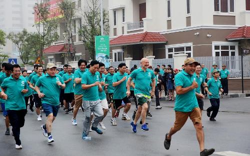 Hơn 1.000 người tham gia giải chạy “Vì sức khỏe toàn dân”