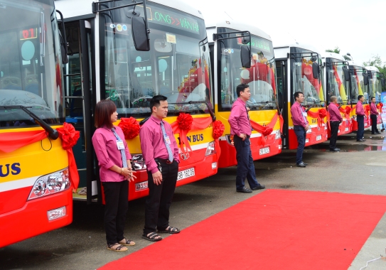 Hà Nội lần đầu tiên có xe bus đạt tiêu chuẩn khí thải Euro 4