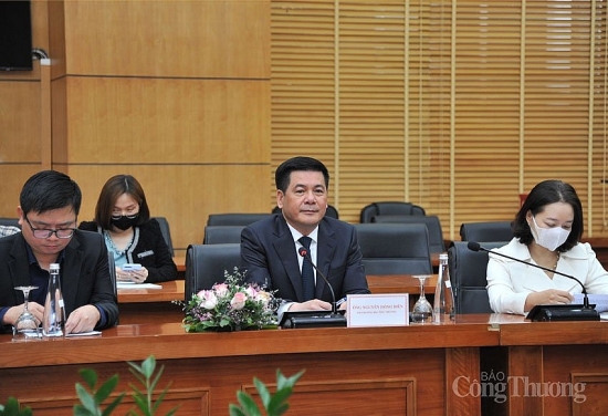 Bộ trưởng Nguyễn Hồng Diên làm việc với Tổng giám đốc Honda Việt Nam