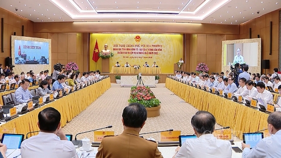 Thủ tướng nêu 7 định hướng phát triển kinh tế xã hội 6 tháng cuối năm