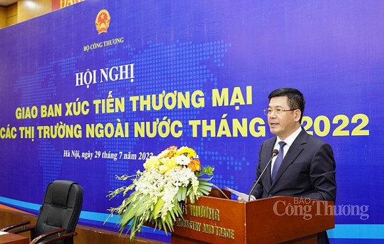 Bộ trưởng Nguyễn Hồng Diên: Hệ thống thương vụ cần chủ động đi đầu trong xúc tiến thương mại