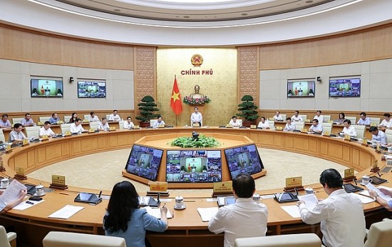 Phiên họp Chính phủ thường kỳ tháng 7: Thủ tướng nhấn mạnh yêu cầu "4 ổn định"
