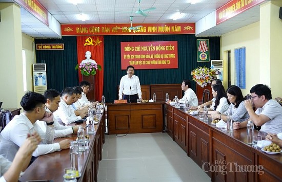 Bộ trưởng Nguyễn Hồng Diên làm việc với Sở Công Thương Hưng Yên