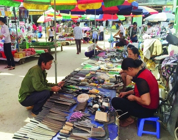 Vietnamese goods flood markets in Dien Bien Province