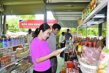 Tuyen Quang model promotes sale of Vietnamese goods