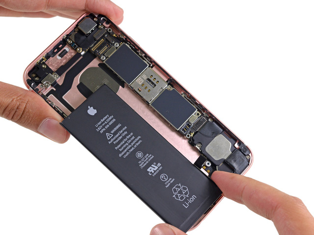 iPhone 6 trở lên nằm trong diện được thay pin với chính sách giảm giá mới của Apple