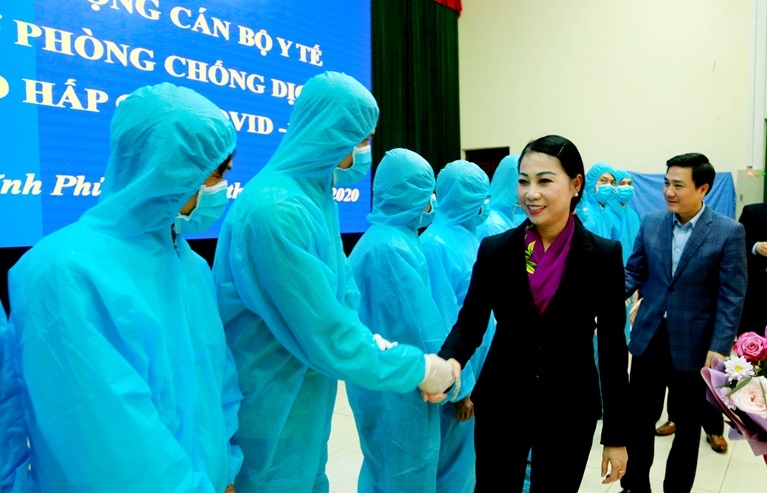 Vĩnh Phúc tăng cường hơn 160 cán bộ y tế về huyện Bình Xuyên