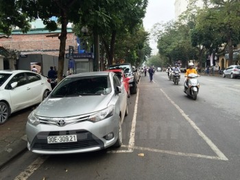Hà Nội dự kiến từ ngày 1/5 sẽ thu phí trông giữ xe qua di động