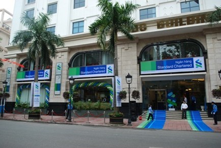Nhận vàng không giới hạn khi gửi tiết kiệm tại ngân hàng Standard Chartered Việt Nam