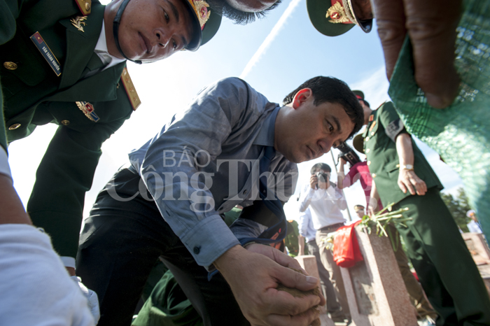 An táng 107 hài cốt liệt sĩ hy sinh ở Lào