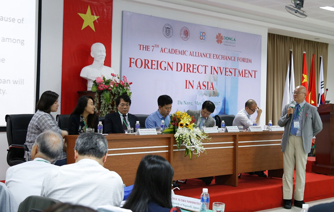 Giảng viên các trường đại học nói về đầu tư nước ngoài tại châu Á