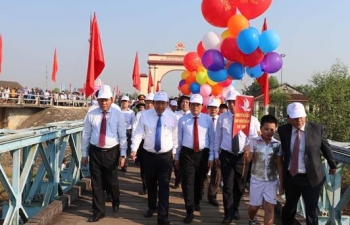 Lễ thượng cờ "Thống nhất non sông" tại Quảng Trị