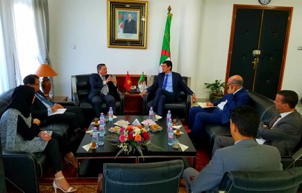 Thúc đẩy hợp tác kinh tế với tỉnh Mostaganem của Algeria