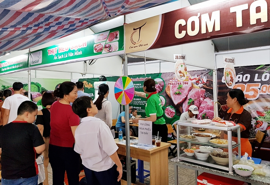 Phiên chợ thực phẩm an toàn Khánh Hòa 2020: Nhiều lựa chọn cho người tiêu dùng