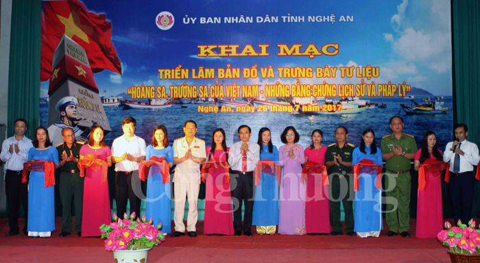 Triển lãm bản đồ và tư liệu về Hoàng Sa, Trường Sa của Việt Nam tại Nghệ An