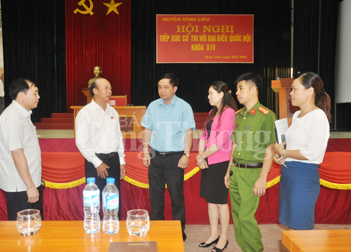 Đại biểu Quốc hội Lê Minh Chuẩn tiếp xúc cử tri 2 huyện Đầm Hà và Bình Liêu