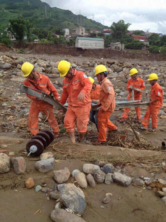 Công ty Điện lực Sơn La khắc phục hậu quả mưa lũ