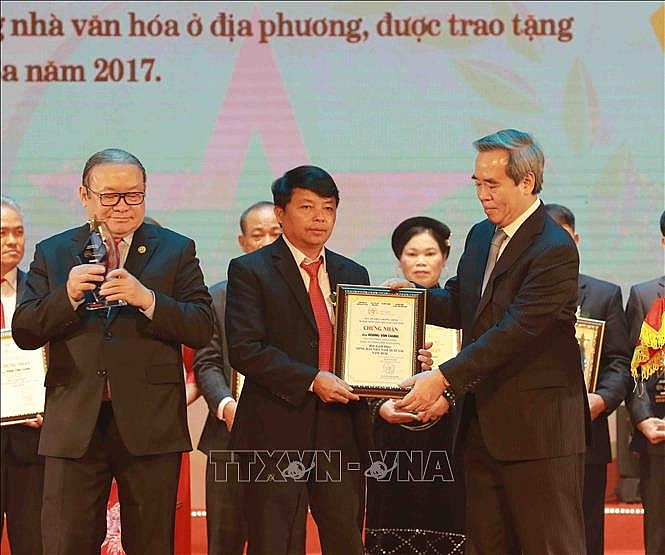 Vinh danh 63 nông dân Việt Nam xuất sắc năm 2020