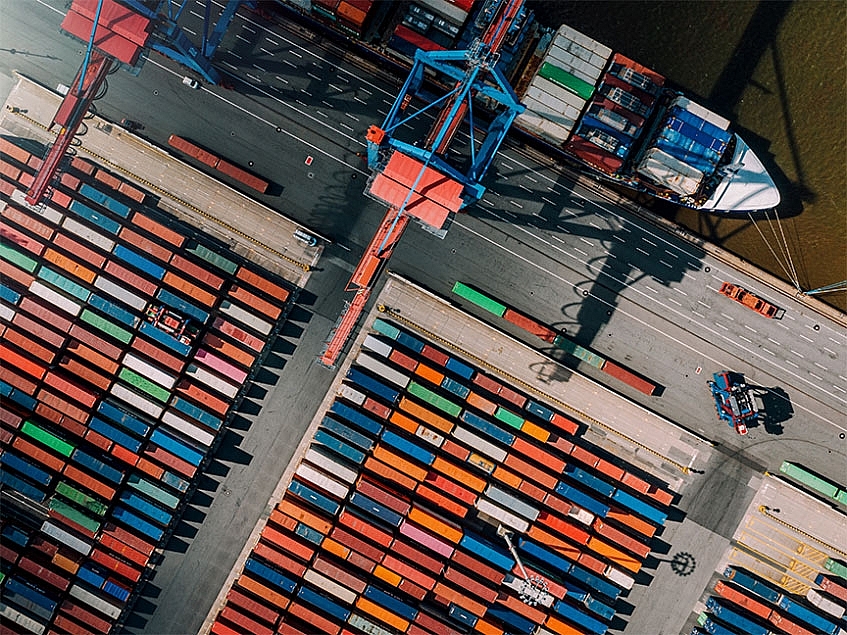 Tín hiệu chuỗi cung ứng toàn cầu: Giá container mới và sản lượng đạt đỉnh