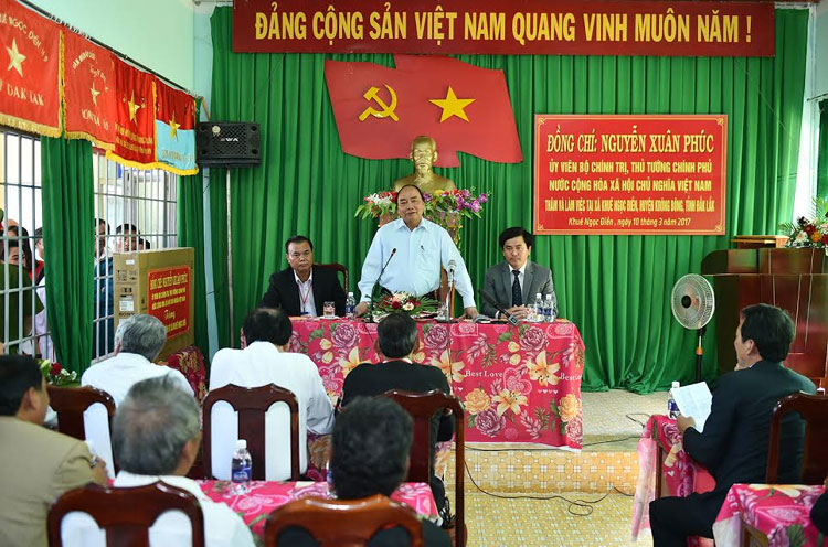 Thủ tướng Nguyễn Xuân Phúc thăm bà con đồng bào Tây Nguyên