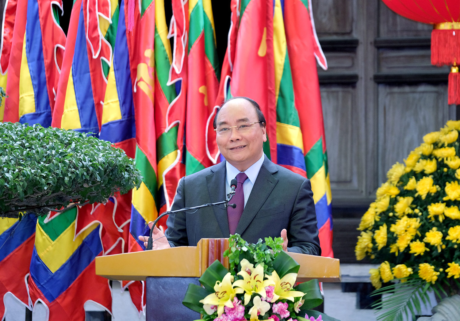 Thủ tướng tin tưởng làng nghề cổ truyền gốm sứ Bát Tràng sẽ có bước tiến vượt bậc